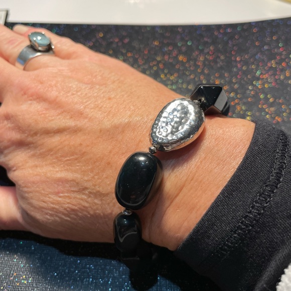 Silpada Black bead $ Silver Nugget Bracelet! *Retired - Picture 2 of 3